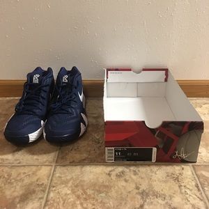 Nike Men’s Kyrie 4 TB Basketball Shoes